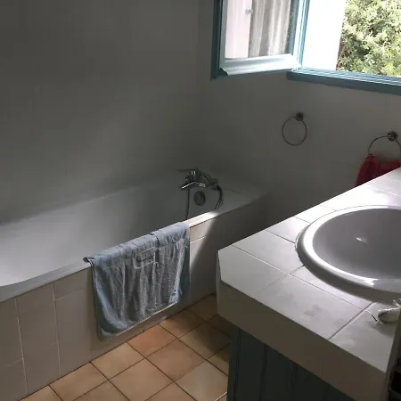 Villa Maison 100 M Plage, 2 Kms Du Port